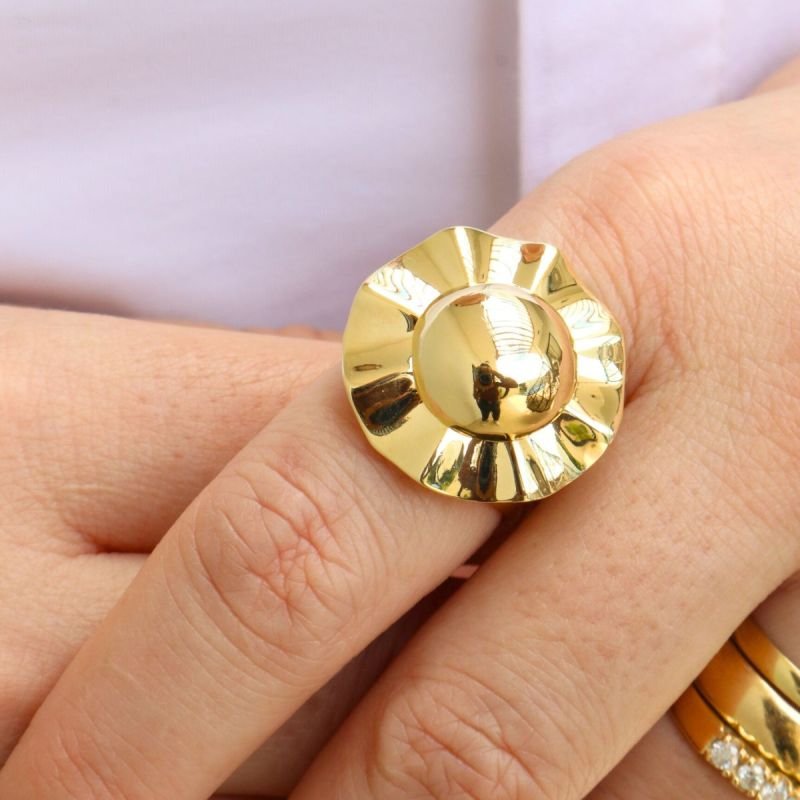 Anel Redondo Ondulado Banhado a Ouro 18k