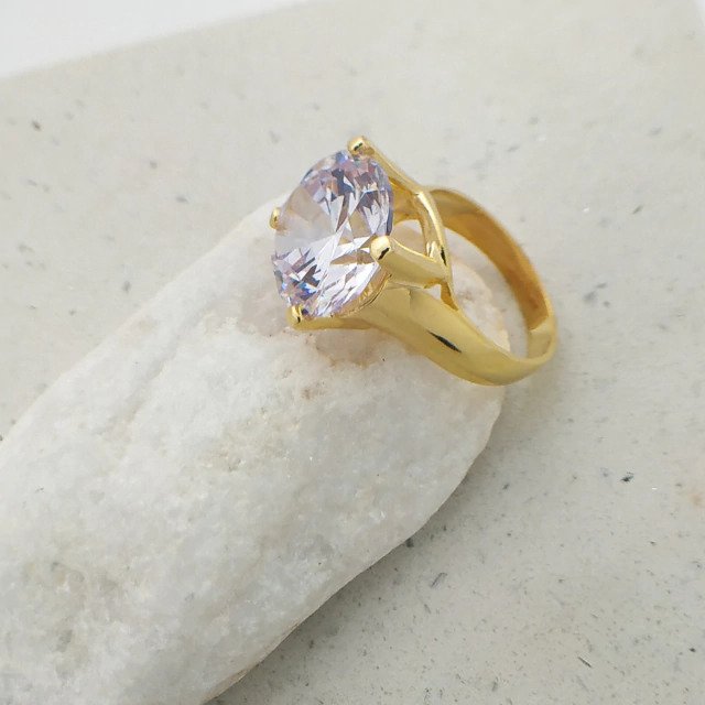 Anel Solitário com Cristal Banhado a Ouro 18k