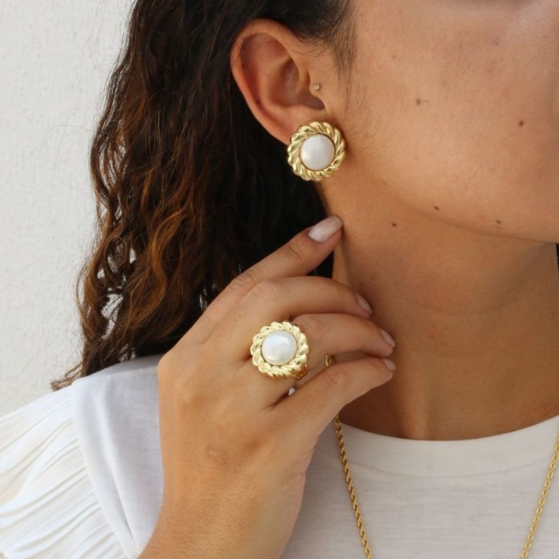 Anel Torcido com Pérola Banhado a Ouro 18k