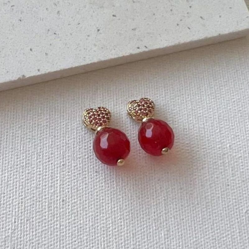Brinco Base Cravejada com Jade Banhado a Ouro 18k