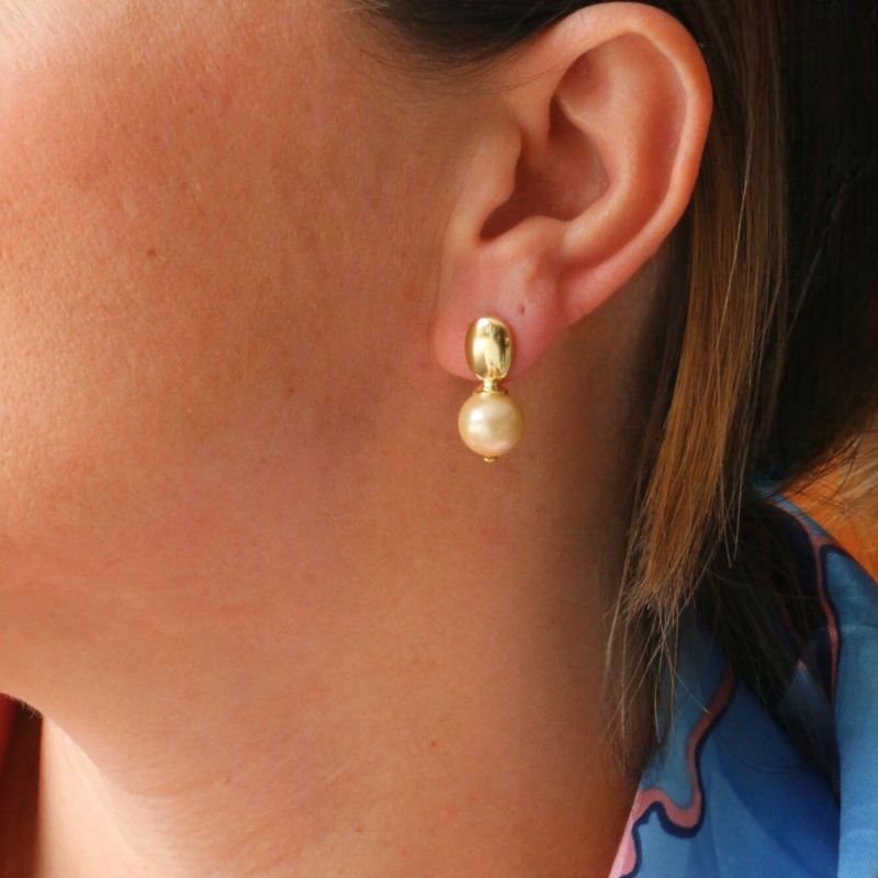 Brinco Base Gota com Pérola Banhado a Ouro 18k