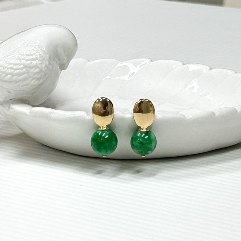 Brinco Base Lisa com Jade Verde Banhado a Ouro 18k