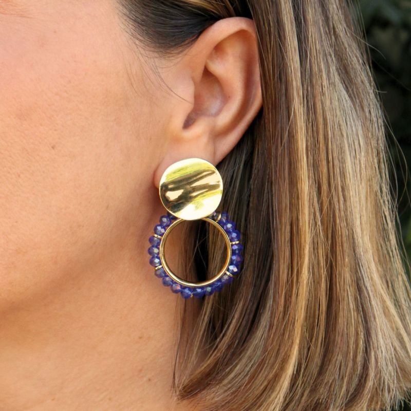 Brinco Base Ondulada com Disco de Cristal Banhado a Ouro 18k