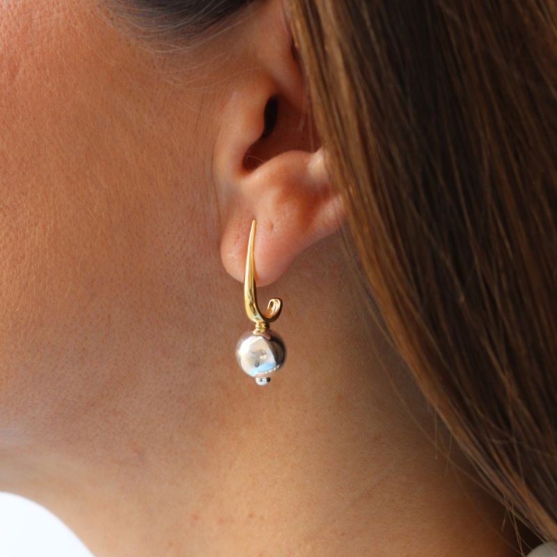 Brinco de Cone Liso Banhado no Prata e Ouro 18k