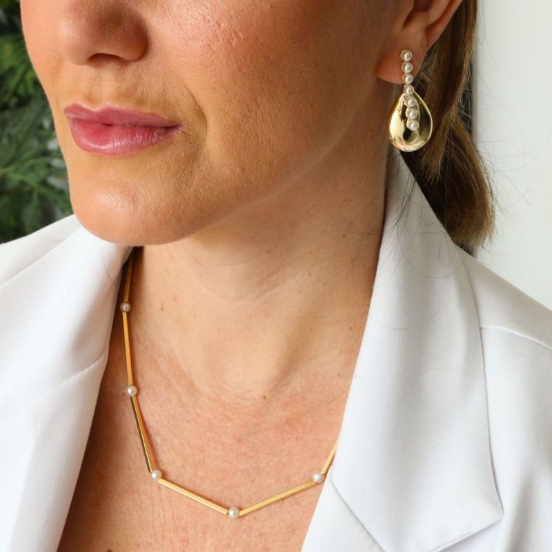 Brinco de Gota Abaulada com Pérolas Banhado a Ouro 18k