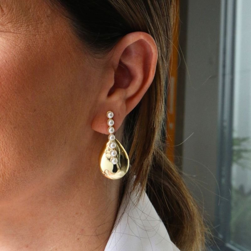 Brinco de Gota Abaulada com Pérolas Banhado a Ouro 18k