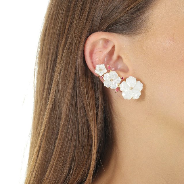 Brinco Earcuff de Flor de Madrepérola Banhado a Ouro 18k