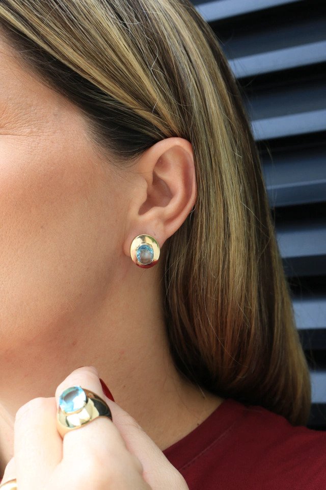 Brinco Oval com Cristal Azul Banhado a Ouro 18k