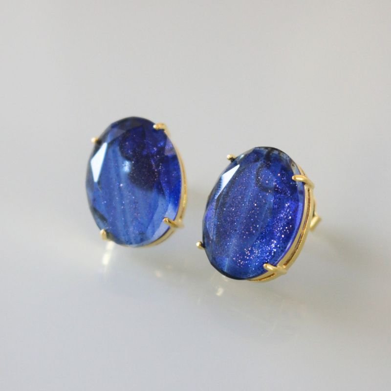 Brinco Oval de Cristal Azul Banhado a Ouro 18k