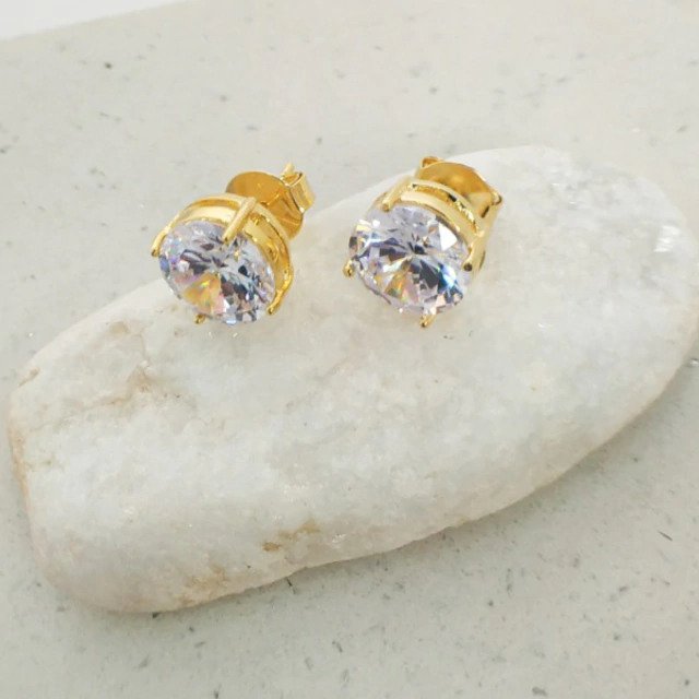 Brinco Ponto de Luz Banhado a Ouro 18k