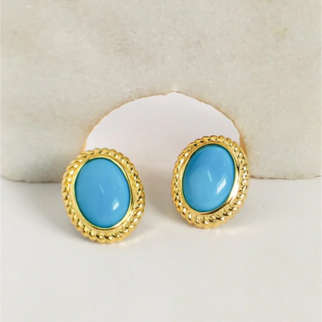 Brinco Torcido com Pedra Turquesa Banhado a Ouro 18k