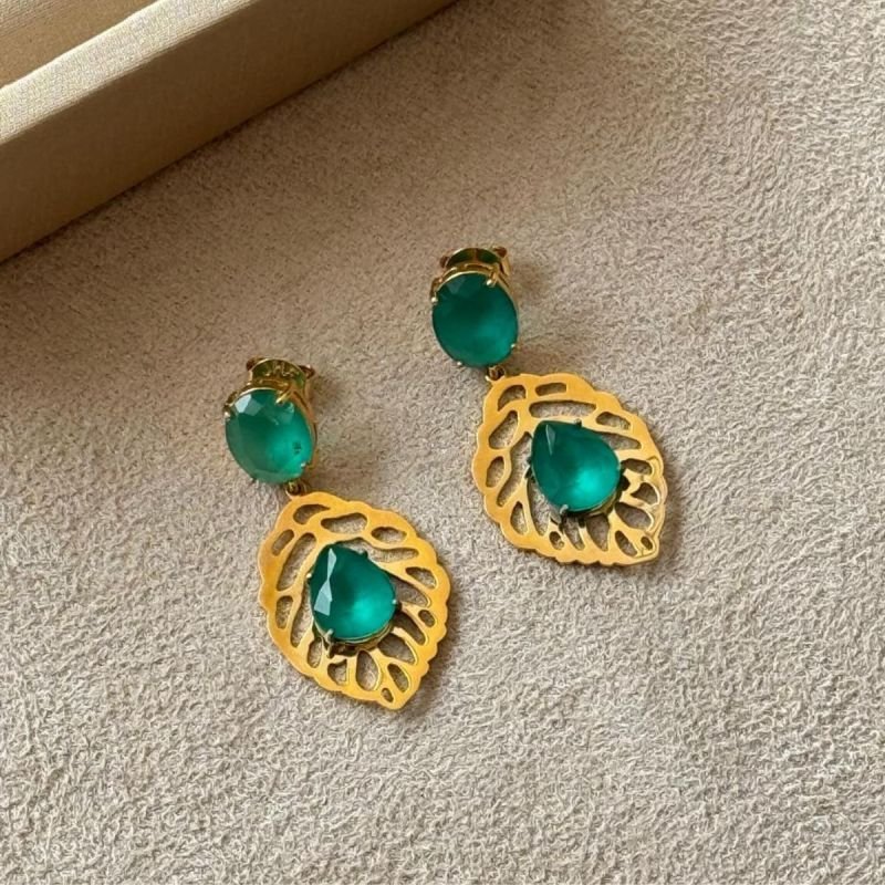 Brinco Vasado com Cristal Turmalina Banhado a Ouro 18k
