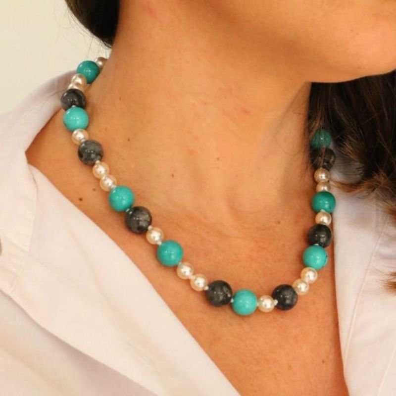 Colar com Pérolas e Jade Verde Água Banhado a Ouro 18k