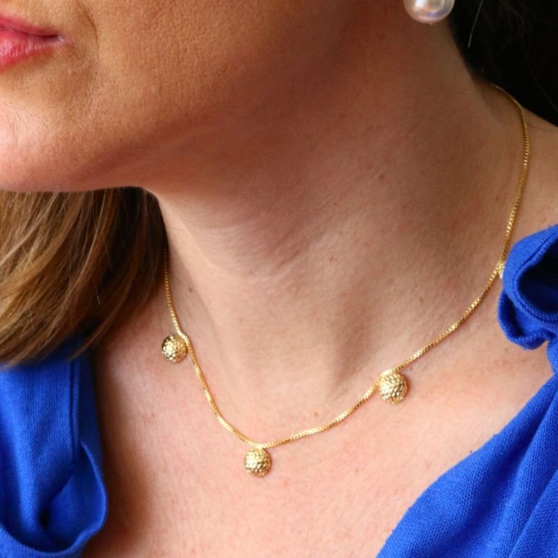 Colar Curto com Bola Tramada Banhado a Ouro 18k