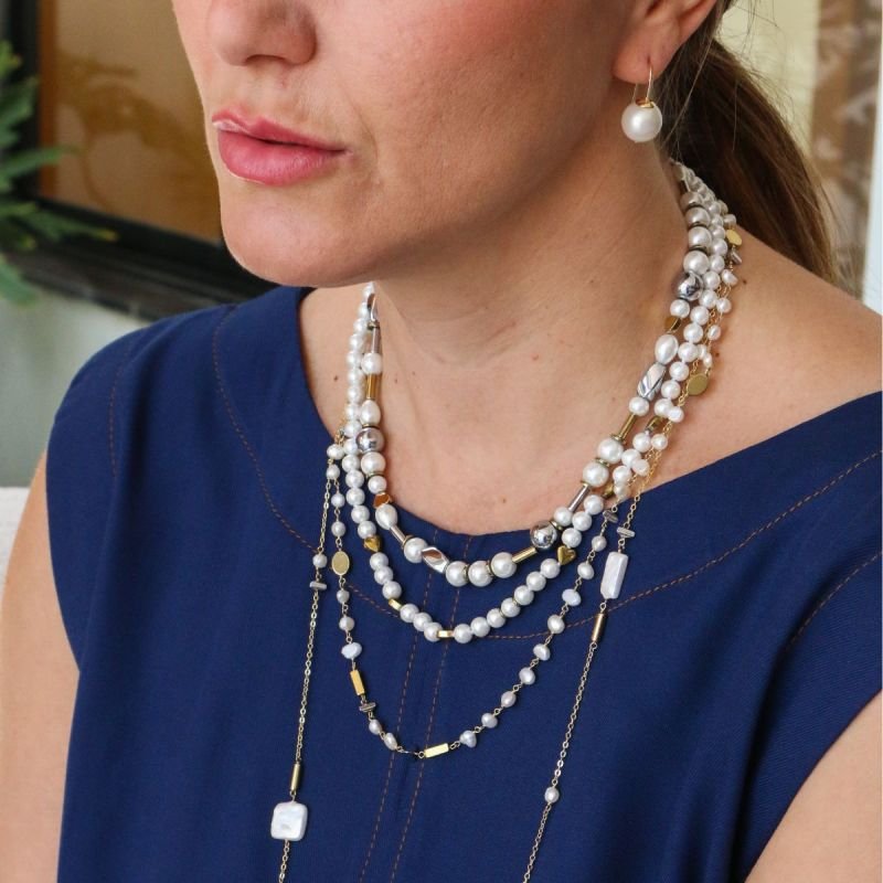 Colar de Pérolas com Corações Banhado a Ouro 18k