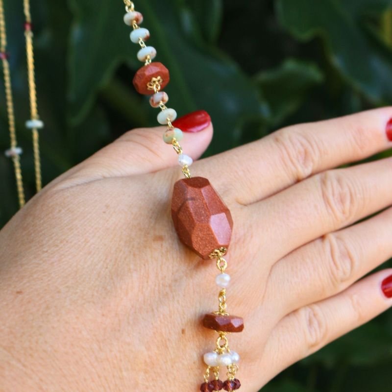 Colar Longo com Pérola e Pedra Goldstone Banhado a Ouro 18k