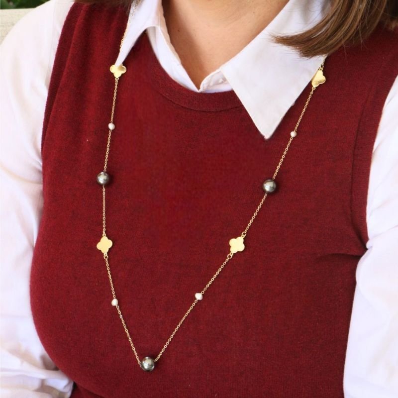 Colar Longo com Pérola e Trevo Liso Banhado a Ouro 18k