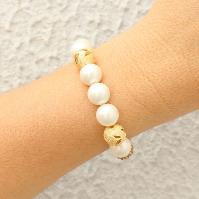 Pulseira de Pérola com Bola Banhado a Ouro 18k