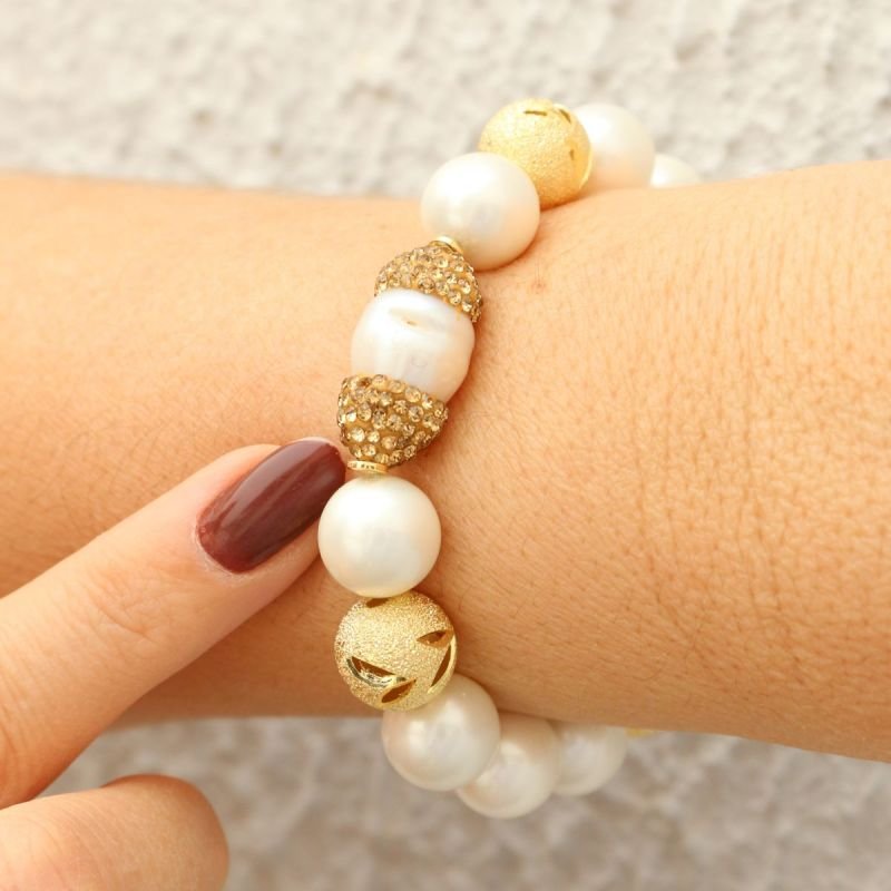 Pulseira de Pérola com Bola Banhado a Ouro 18k